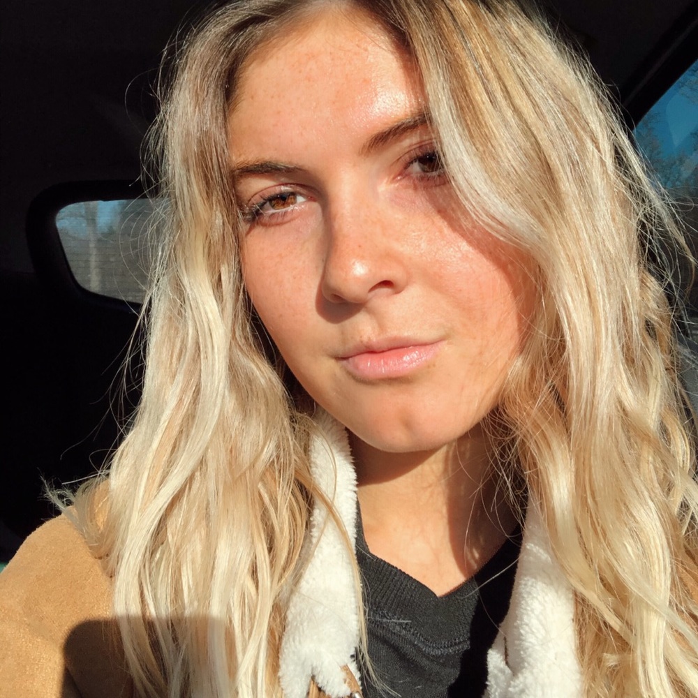 Meet your Posher, Emily